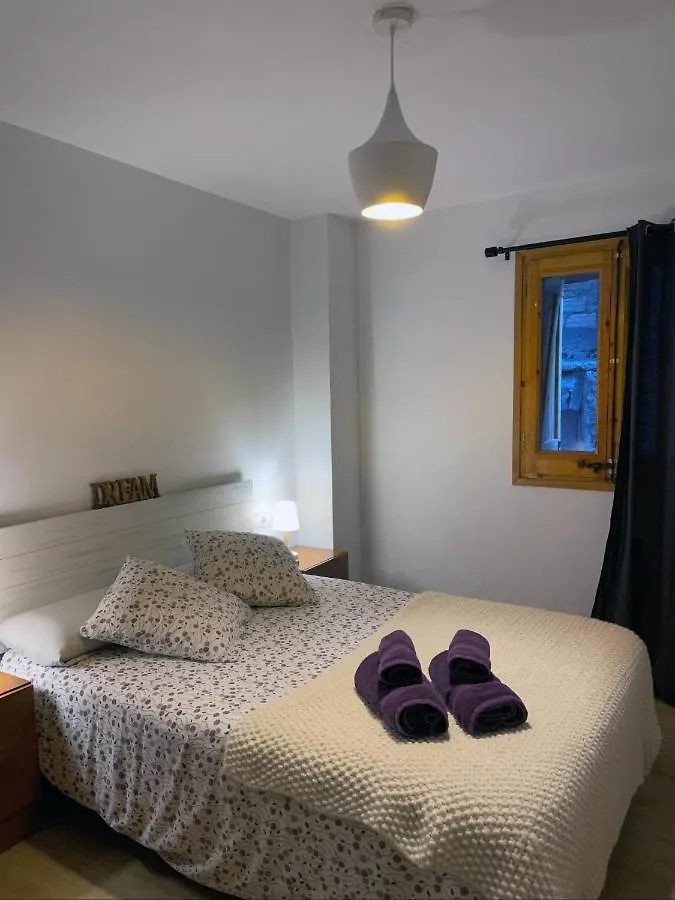 Apartaments Albinana Llavorsi Apartment