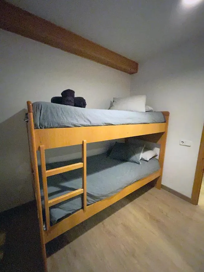 Apartment Apartaments Albinana Llavorsi