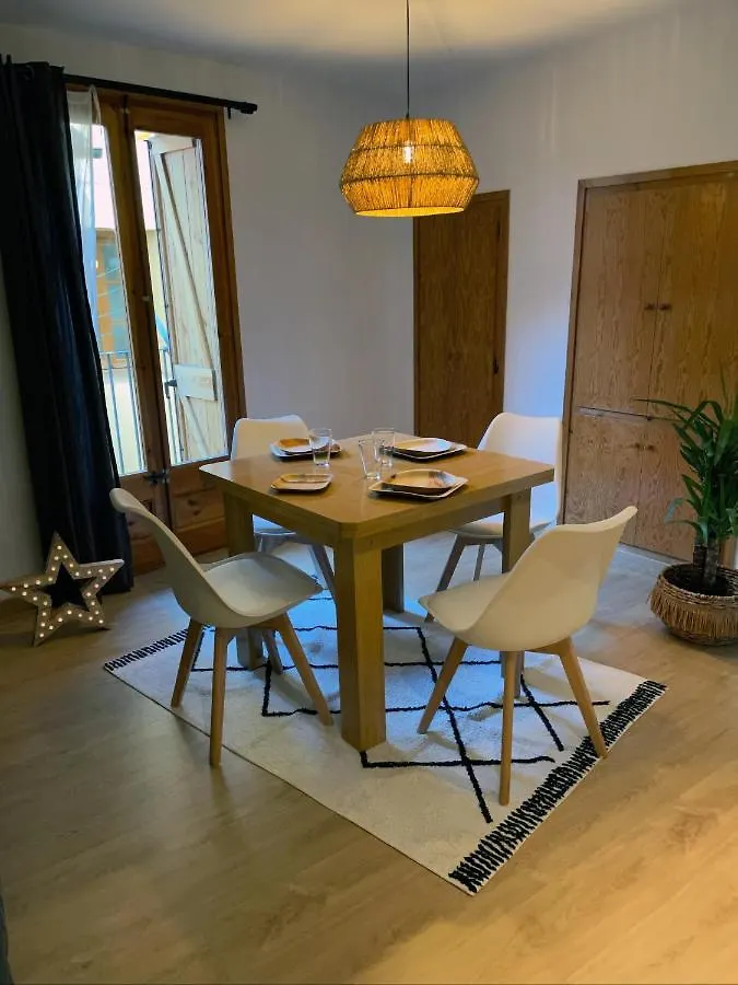 Apartaments Albinana Llavorsi